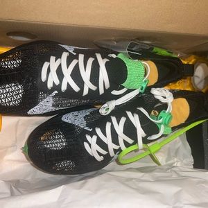 OFF WHITE AIR ZOOM TEMPO NEXT FLYKNIT